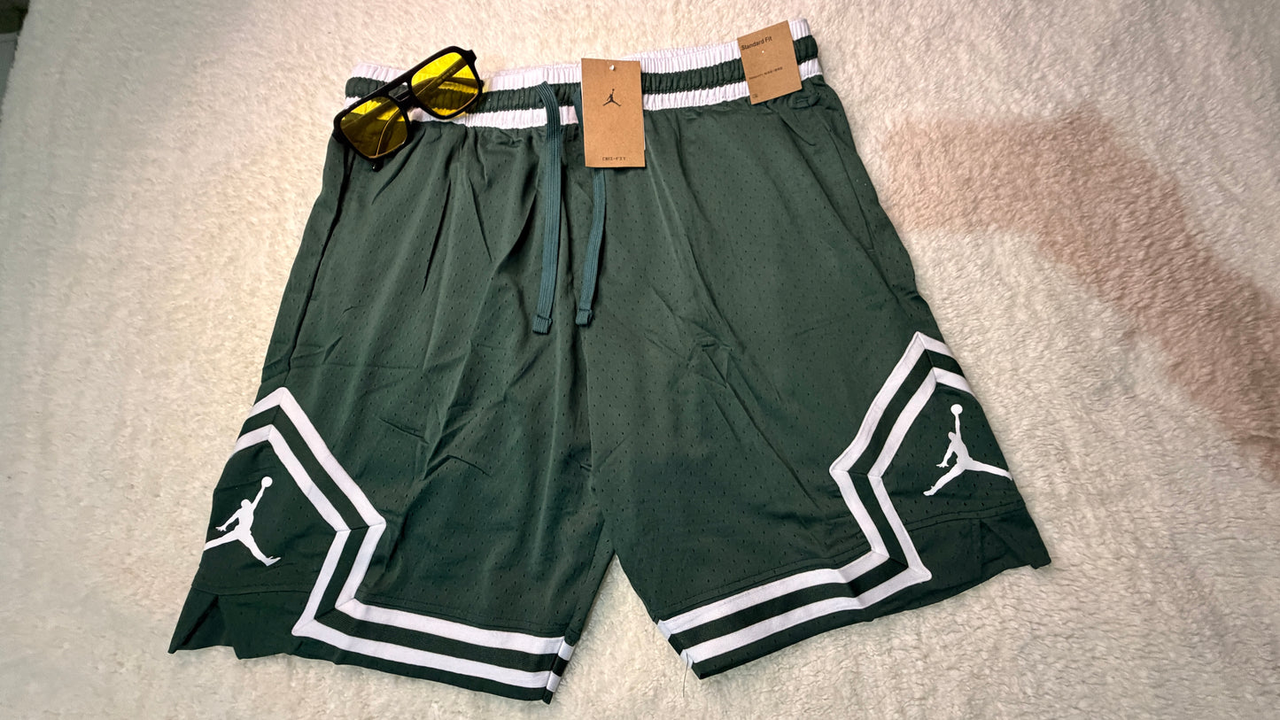 Short deportivo de hombre /premium verde/blanco talle 2XL